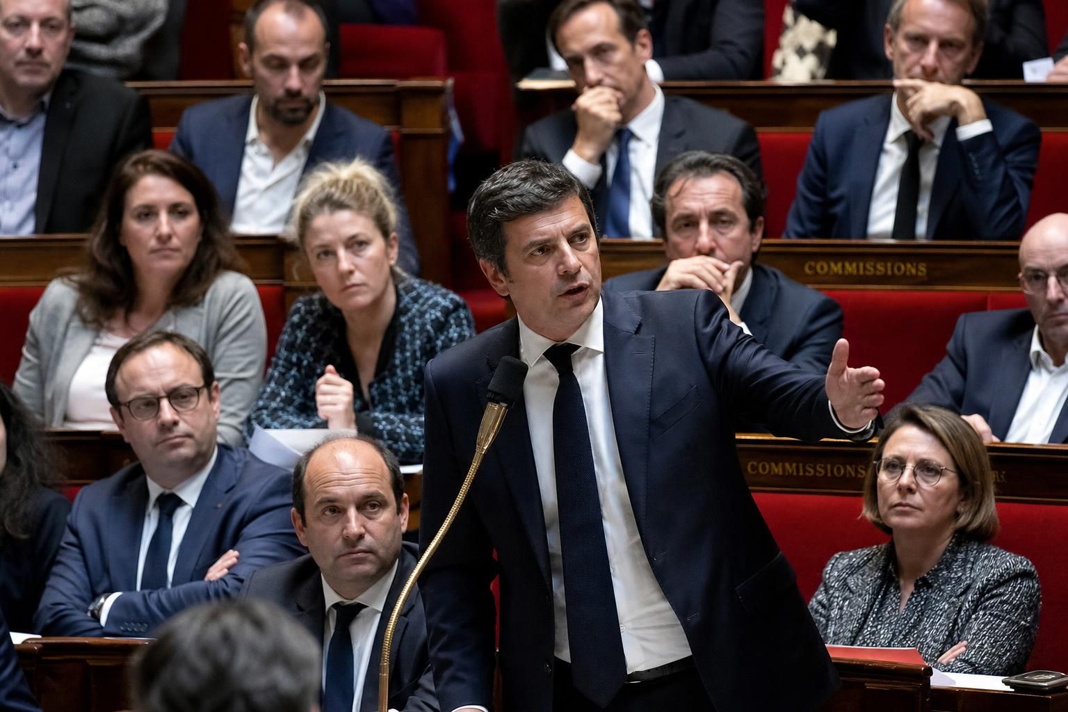 objevte hnutí nepoddajná francie, které zásadně mění politickou scénu a přináší nové názory a změny do francouzské politiky.