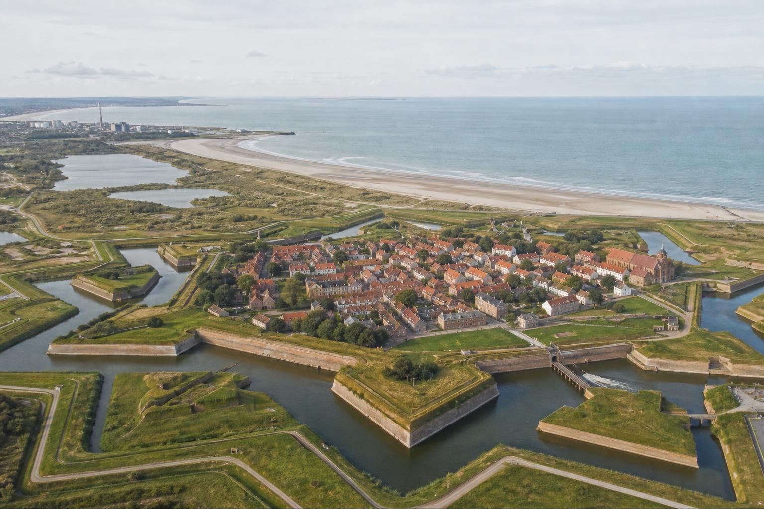 objevte gravelines, klenot severofrancouzského pobřeží, s bohatou historií, malebnými kanály a nádhernou přírodou. perfektní místo pro relaxaci i dobrodružství.