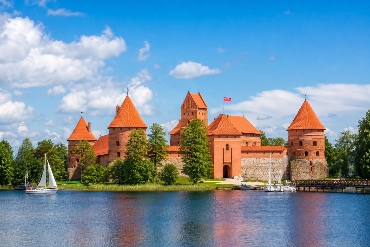 objevte litvu, srdce pobaltí, známou svou bohatou historií a bohatým kulturním dědictvím. prozkoumejte její krásná města, tradice a fascinující památky.